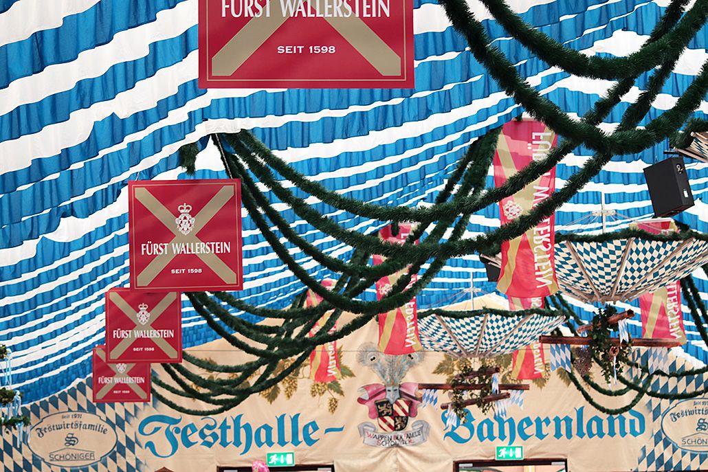 Nördlinger Mess" nel tendone della Festhalle Bayernland