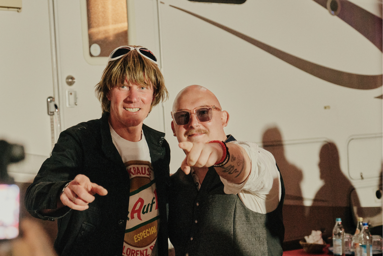 Frühlingsfest München 2025 Mickie Krause mit Fan