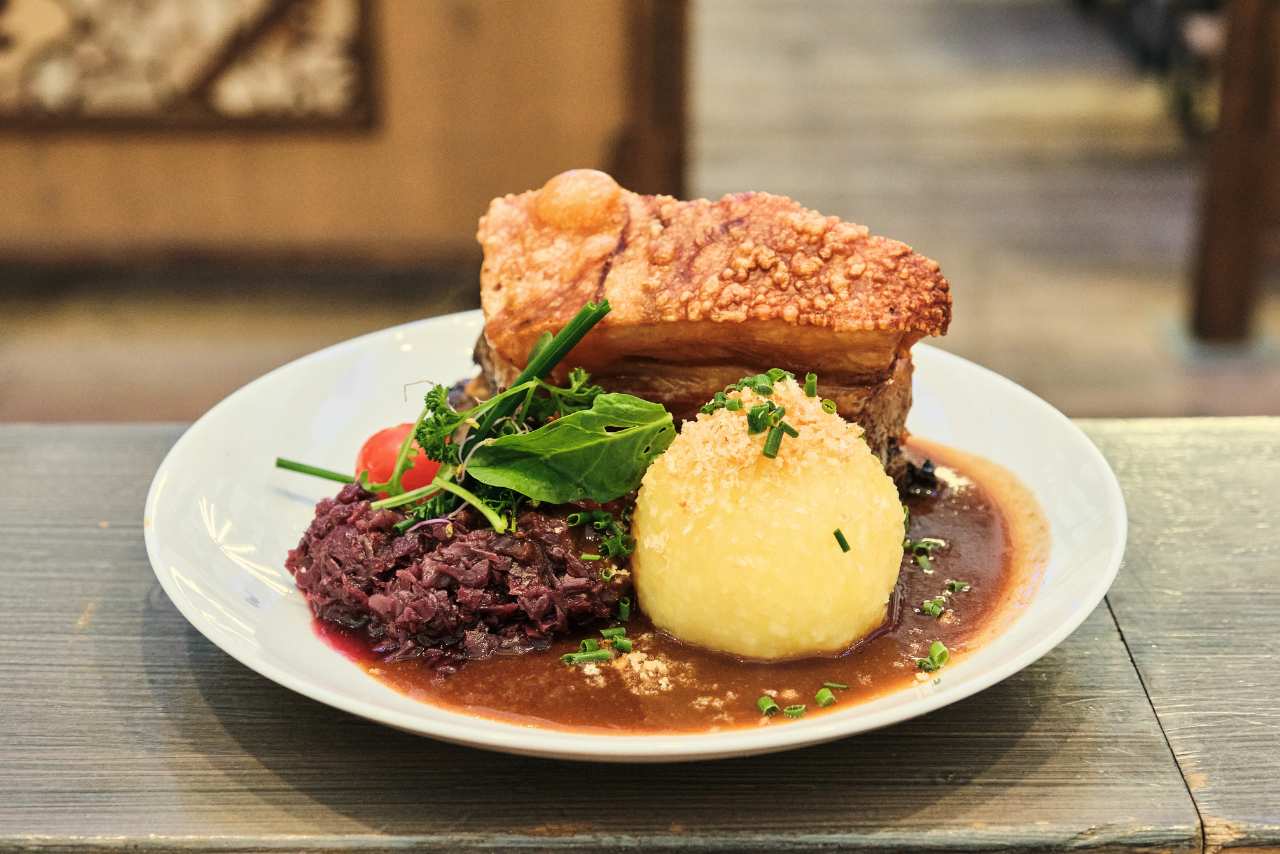 Schweinebraten mit Blaukraut